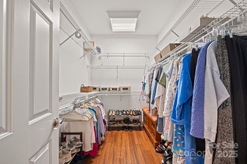 The Peninsula - Residential