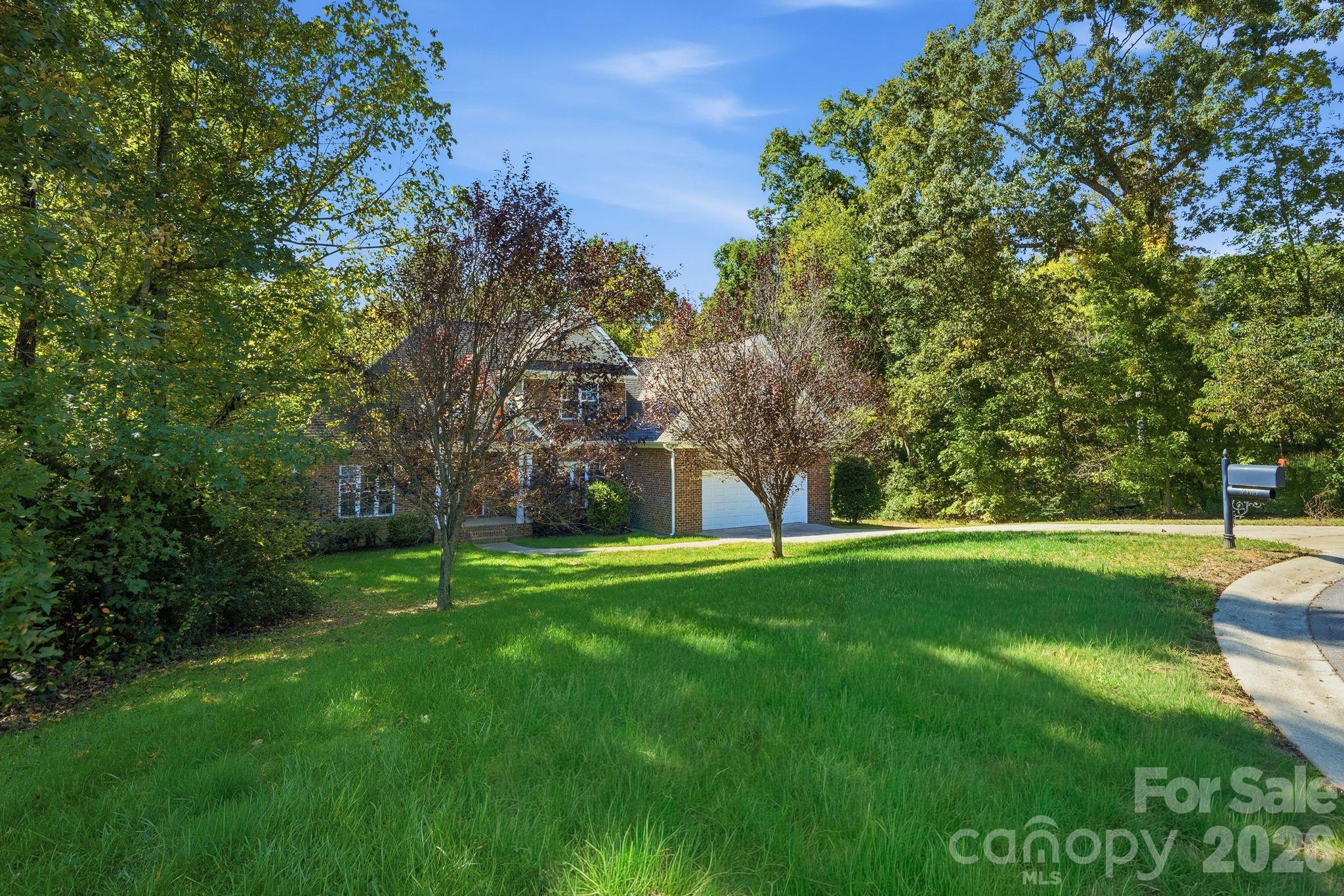 3907 Longpond Lane