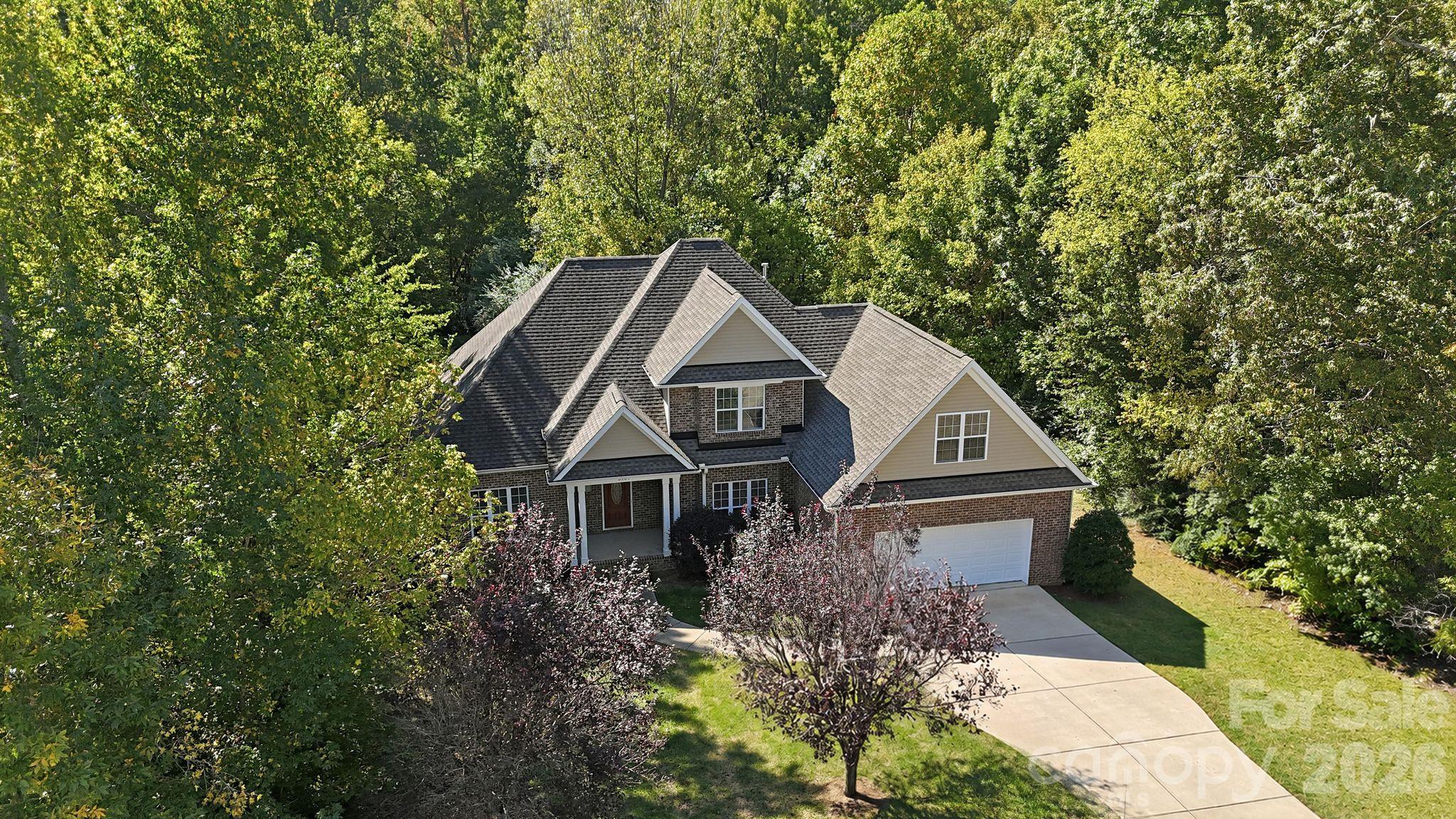 3907 Longpond Lane