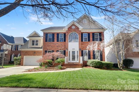 Photo of 14314 Harvington Drive, Huntersville, NC 28078 (MLS # 4358101)
