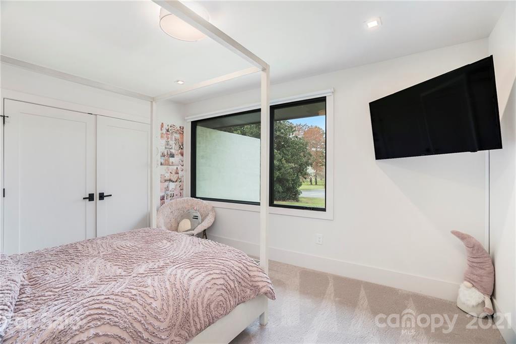 Sherwood Forest - Residential