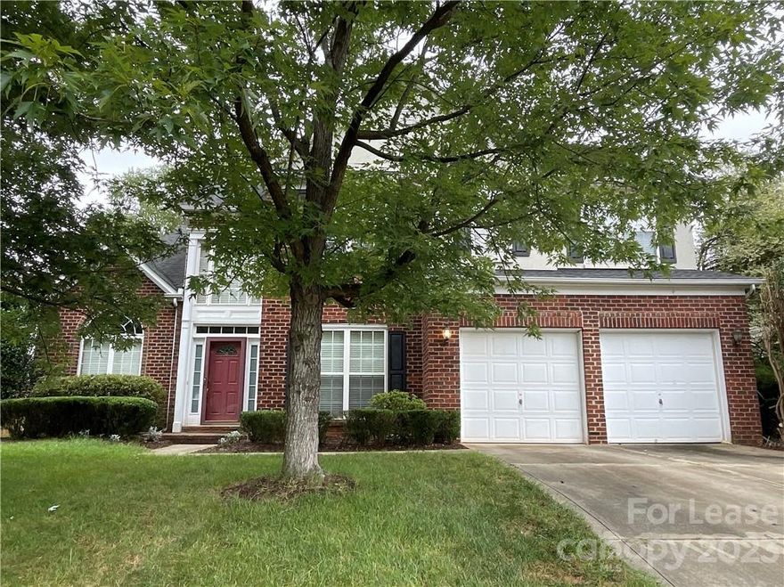 Great location! Walk to Community House Middle. Guest bed and full bath on main. Screened porch. Fenced yard.

Neighborhood: Blakeney Heath

Please note Renters Insurance is required.