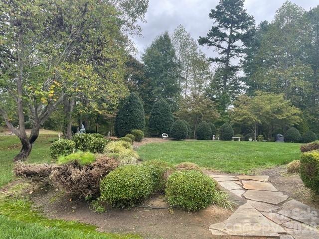 184 Hunters Hill Drive