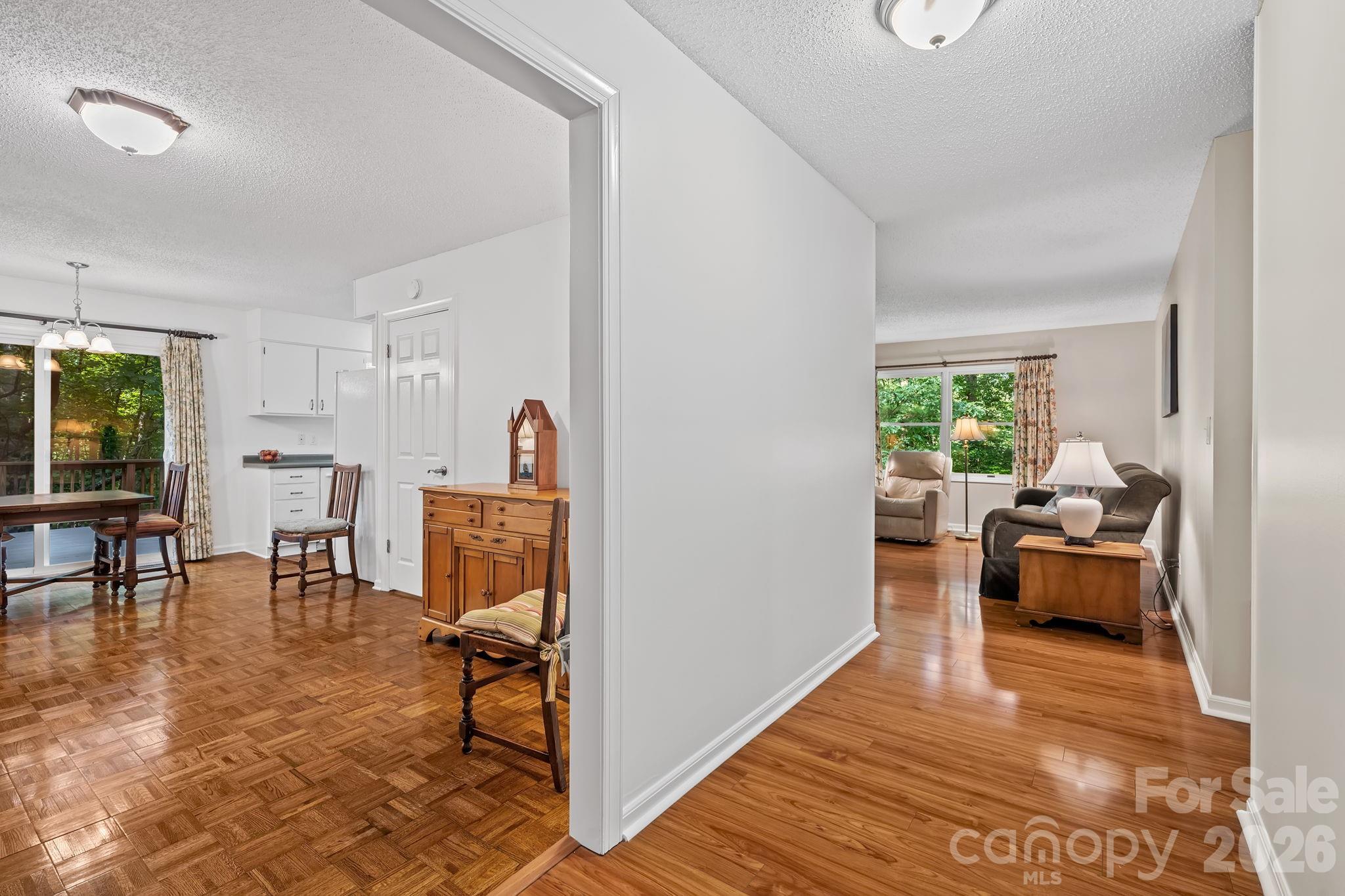 2 Brae Burn Way