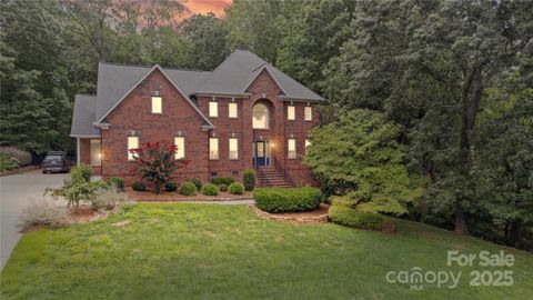 4644 Snow Drive Harrisburg NC 28075
