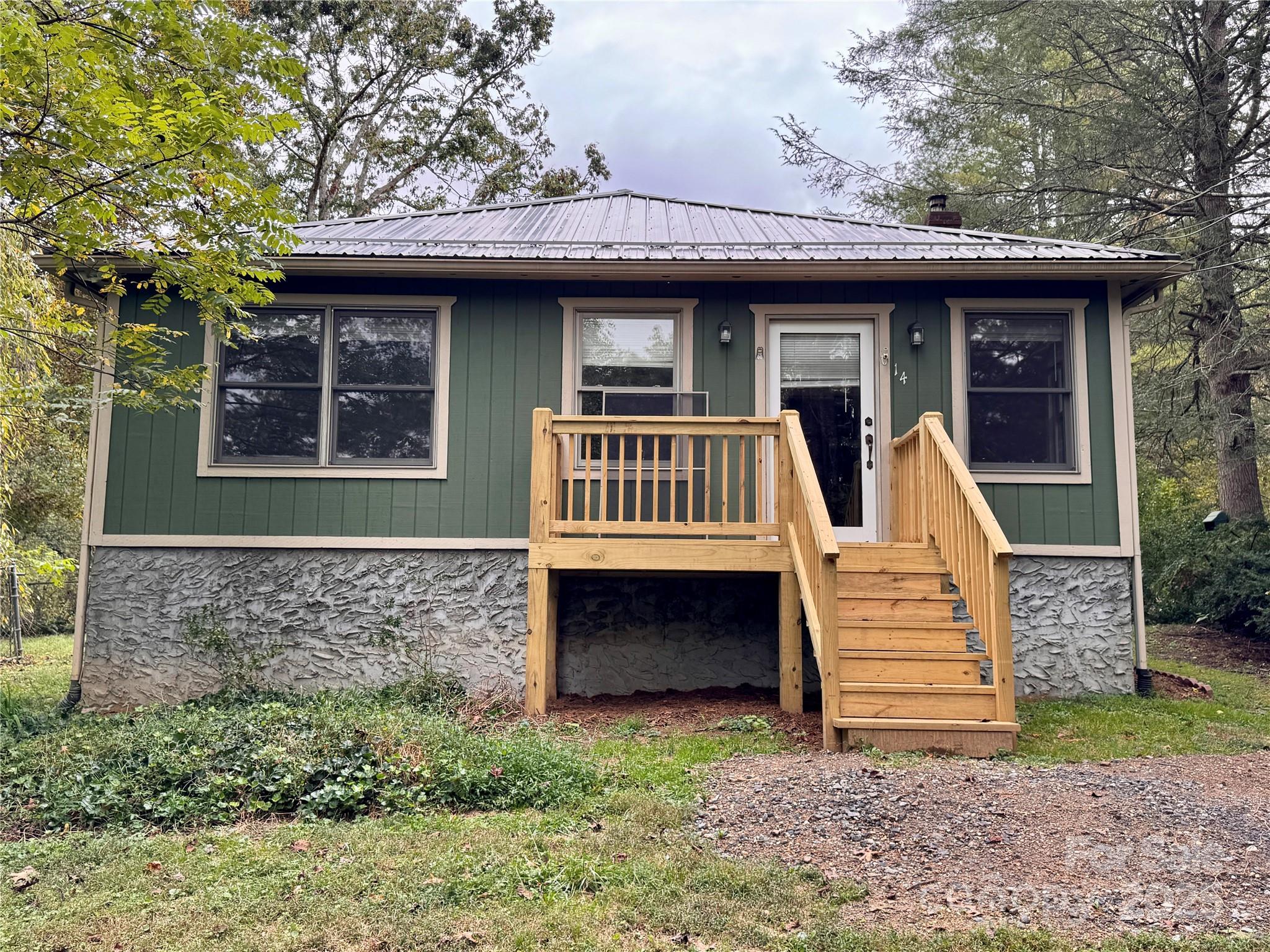 14 18 and 20 Luckenbach Drive