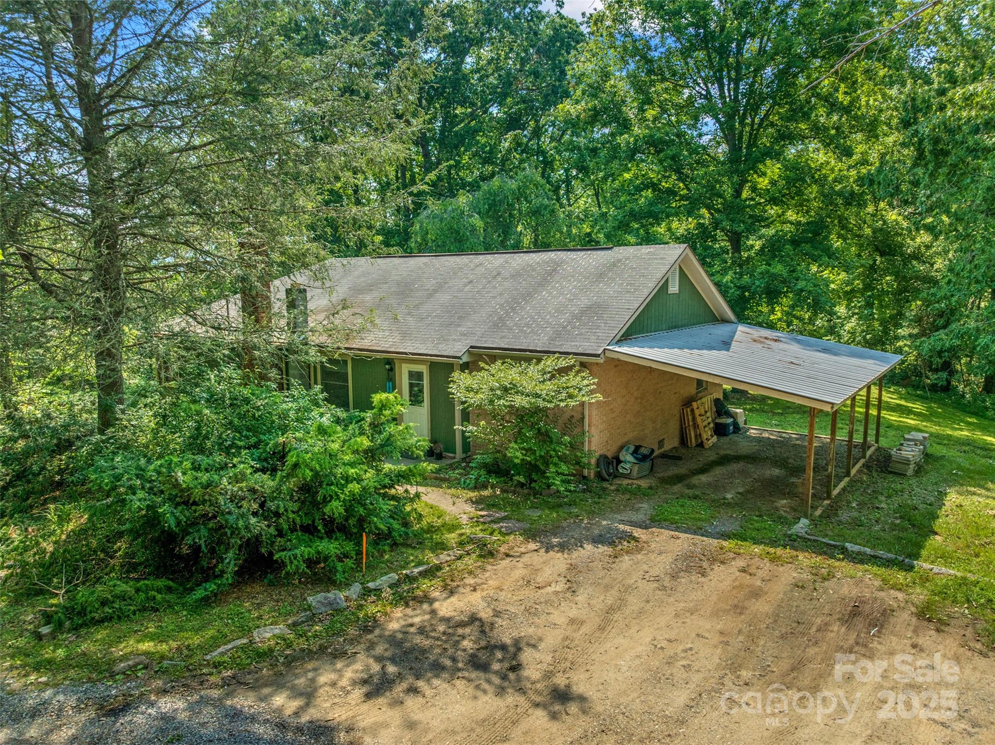 14 Luckenbach Drive