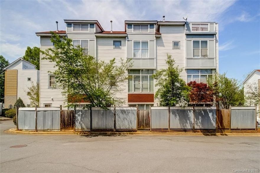 Live in the heart of SouthEnd.  Convenient access to light rail, shops restaurants and night life.  3 Story townhouse style home with wide plank pine floors and stairs.  Tall ceiling with oversized windows and tons of natural light.  Rear fenced patio.  Easy parking in front of rear of home.  Open kitchen to flowing living room and dining area.