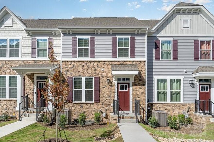 Don't miss your opportunity at a new construction townhome never lived in! Ready for you to call home or for a rental close to all that Charlotte has to offer from shopping to restaurants!