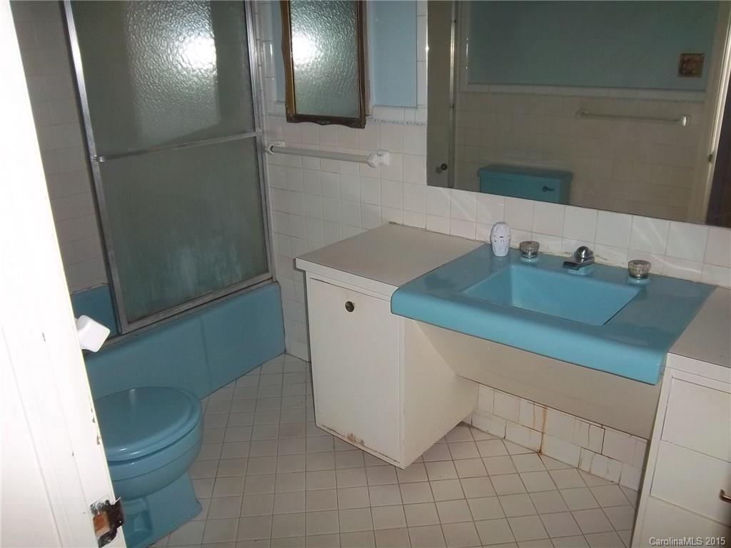 CLUB ACRES - Residential