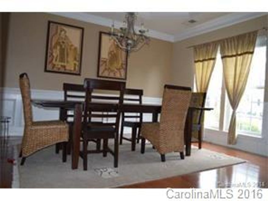 End unit in gated community. Hardwood floors in all but in the bed rooms. Large kitchen with granite counters, back-spalsh, stainless appliances, double-oven and patio etc. Pet fee is per pet that does not exceed 30 lbs.