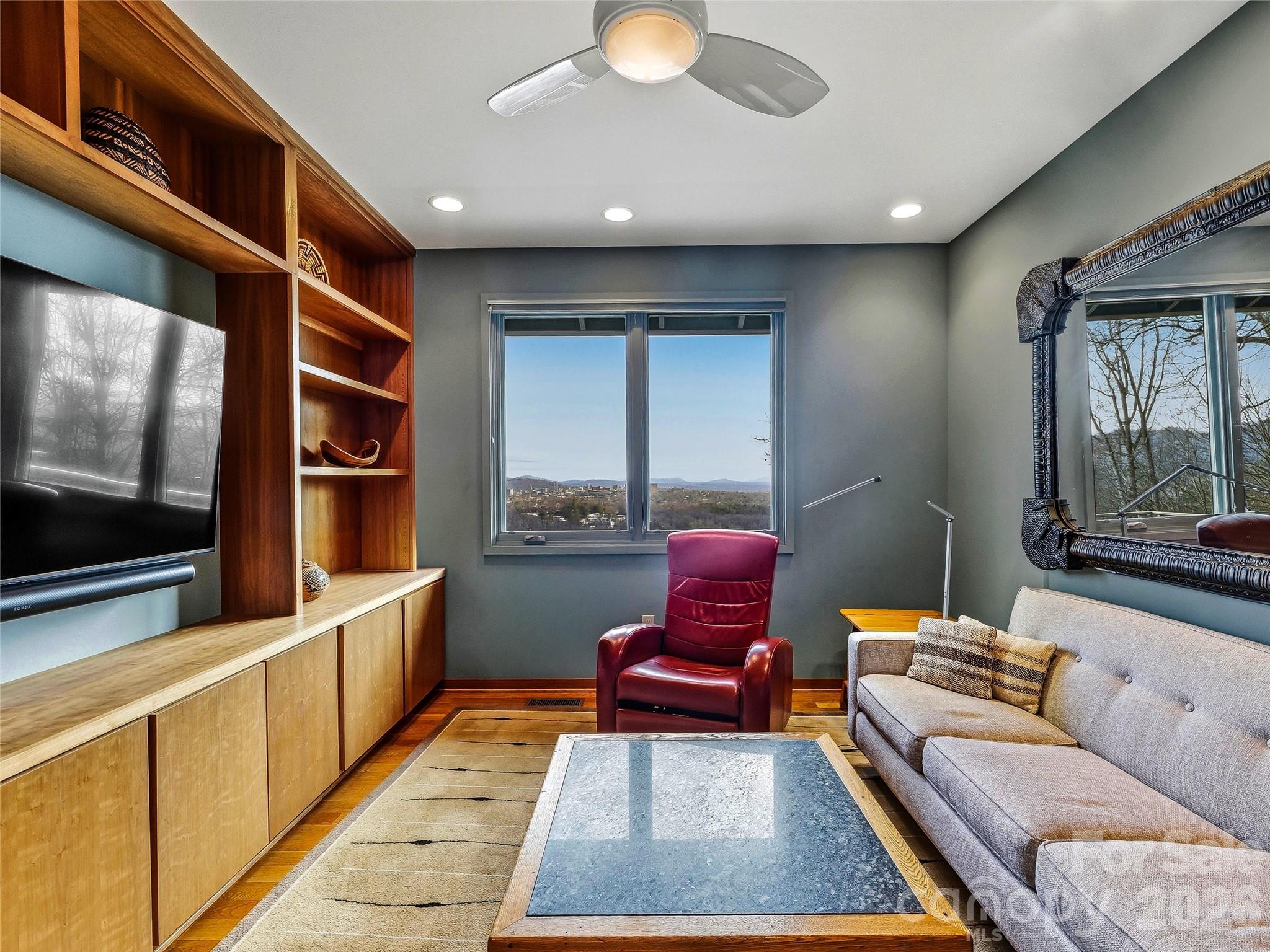 Horizon Hill - Residential