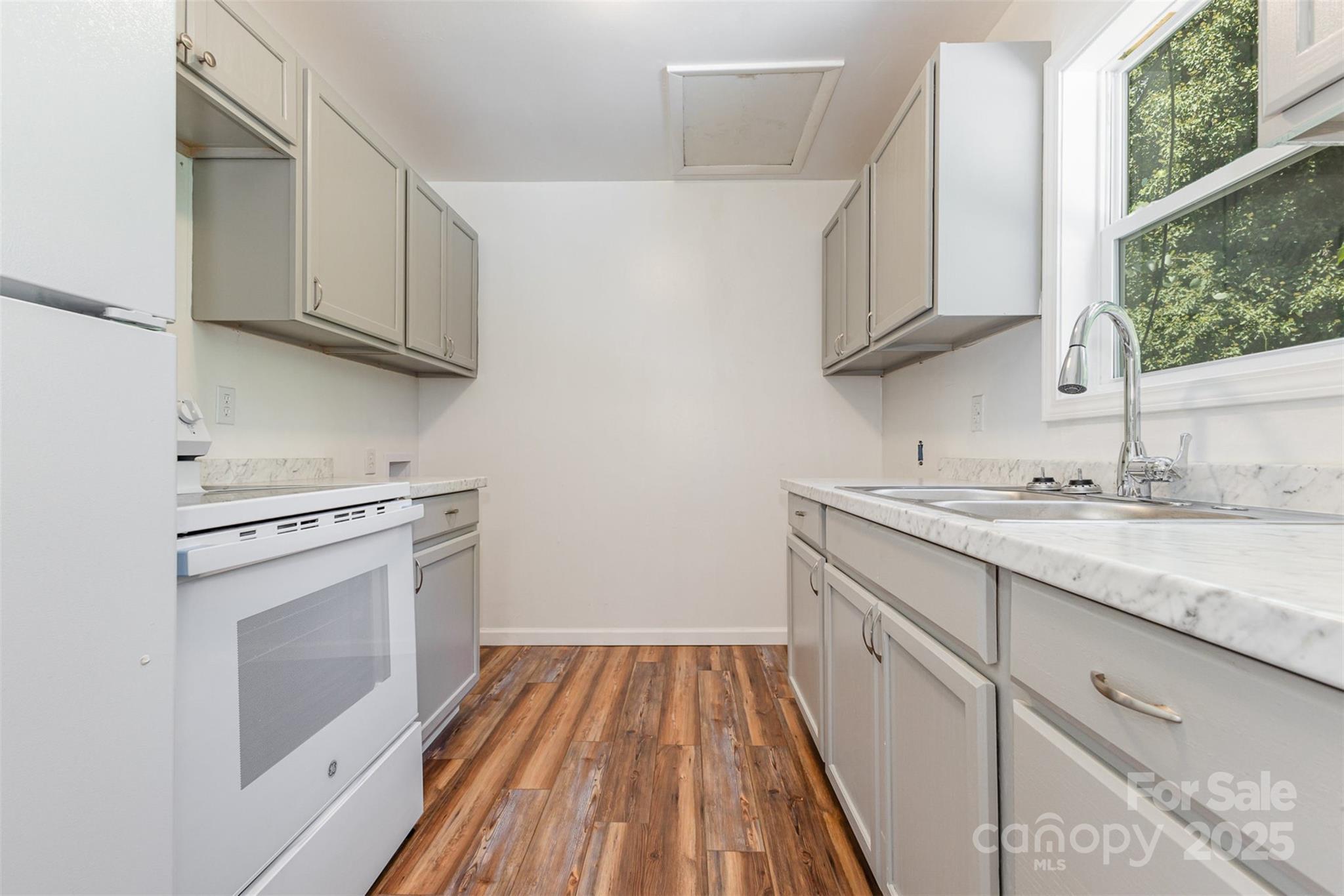 244 6TH Avenue SW