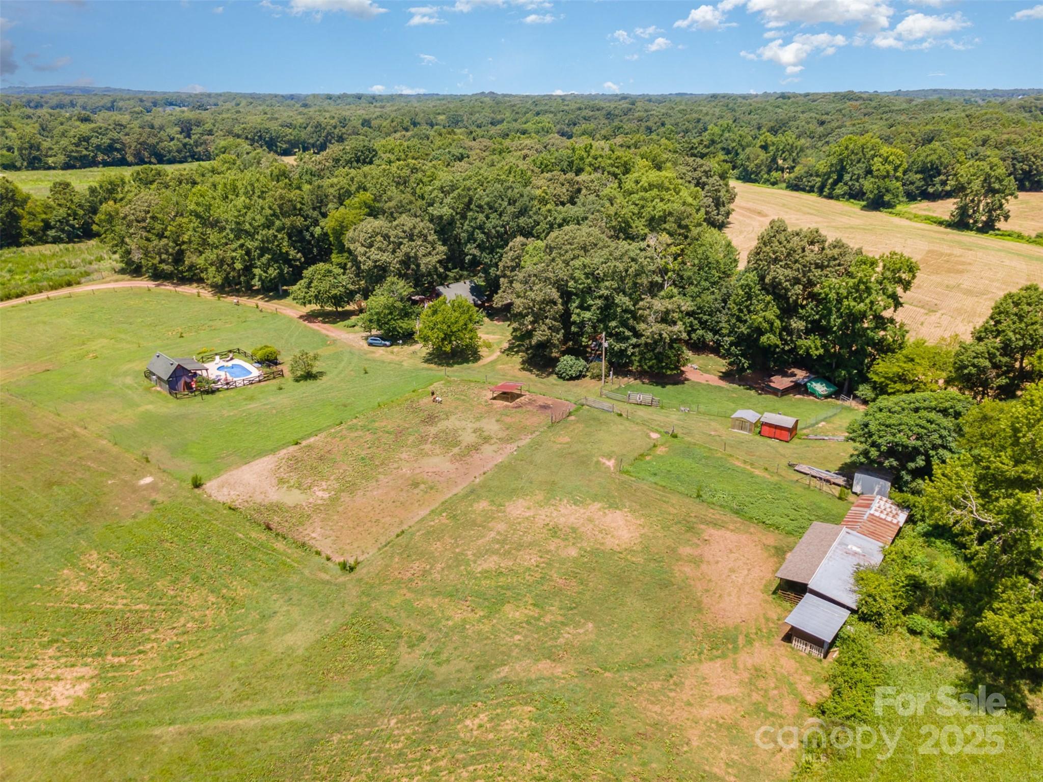 3627 Edwards Road