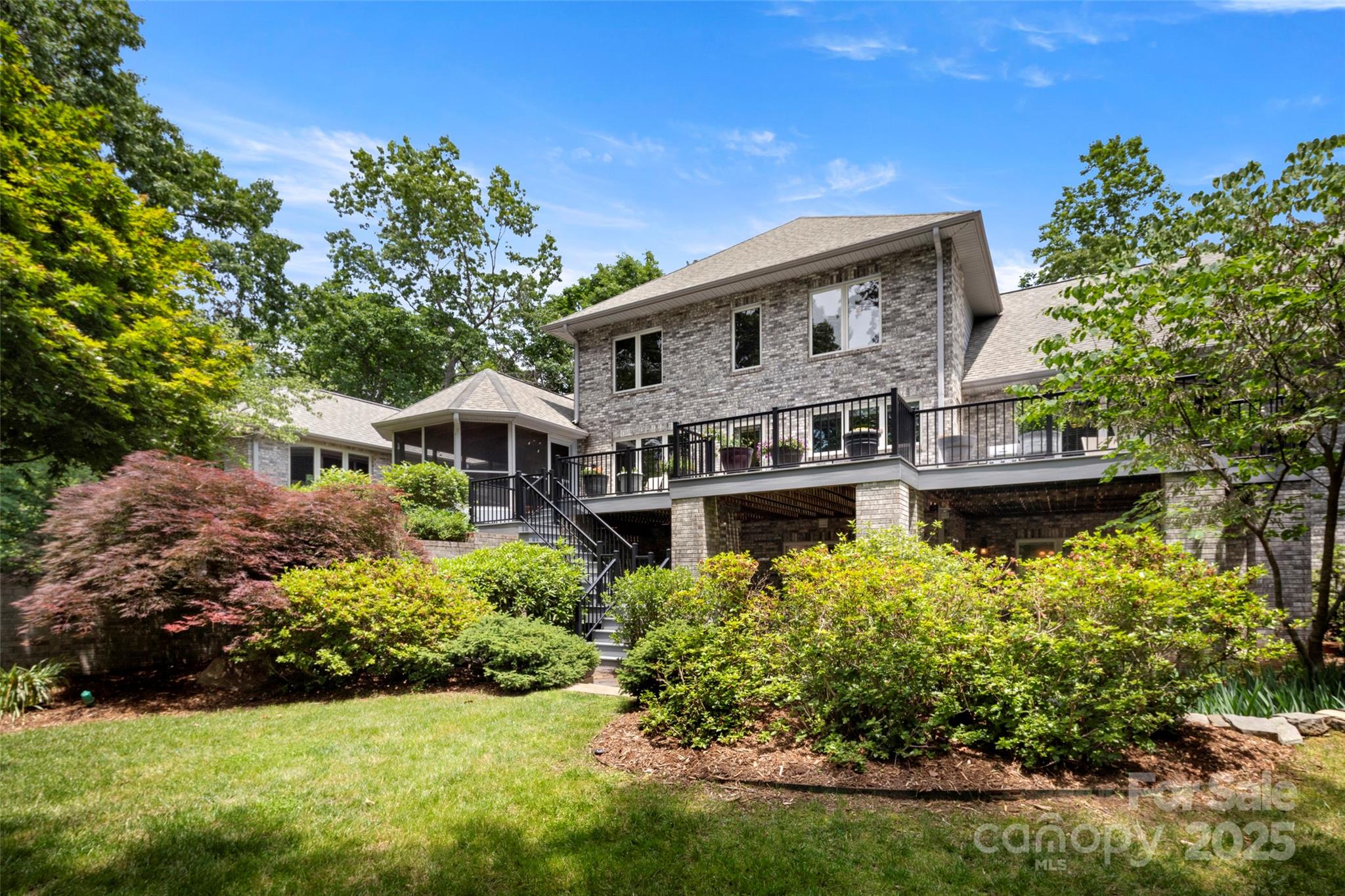 421 N Boundary Road
