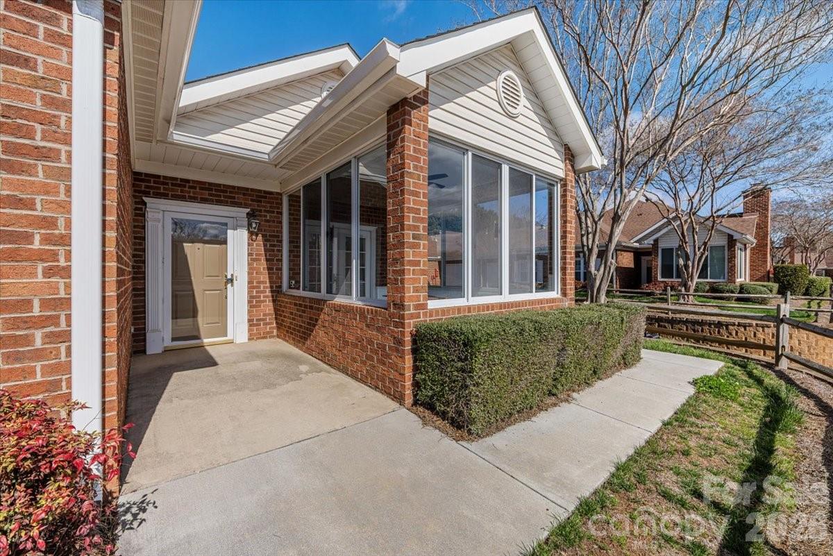 Windsor Oaks - Residential