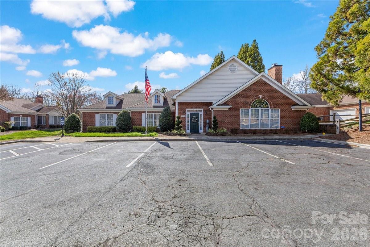 Windsor Oaks - Residential