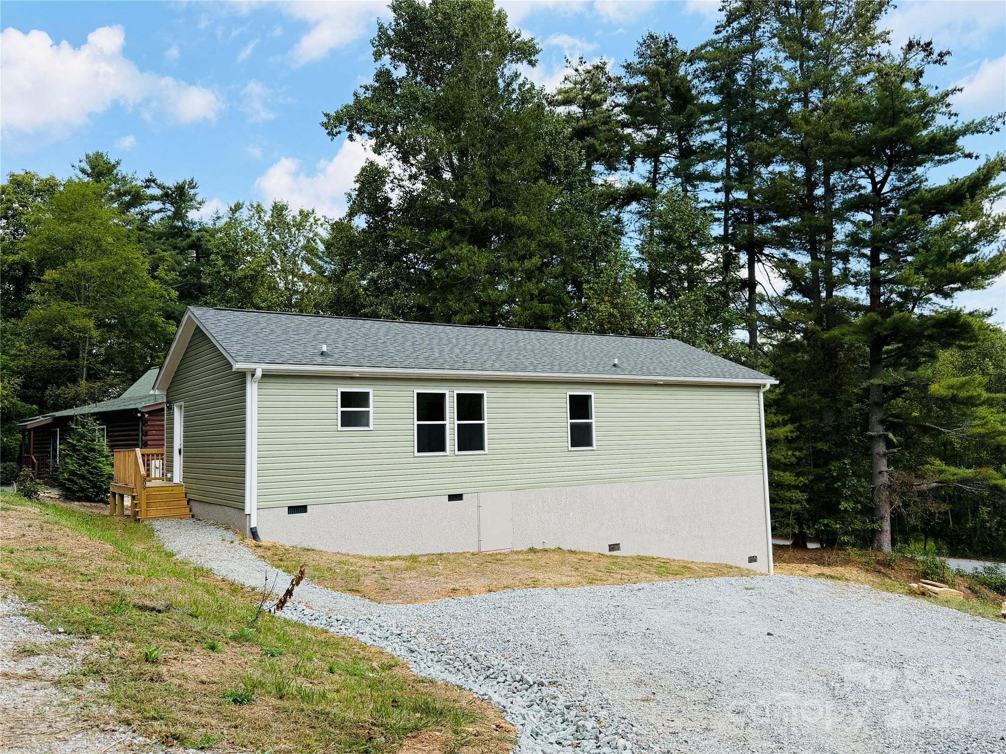 Leonis Mountain Lake Homes - Residential