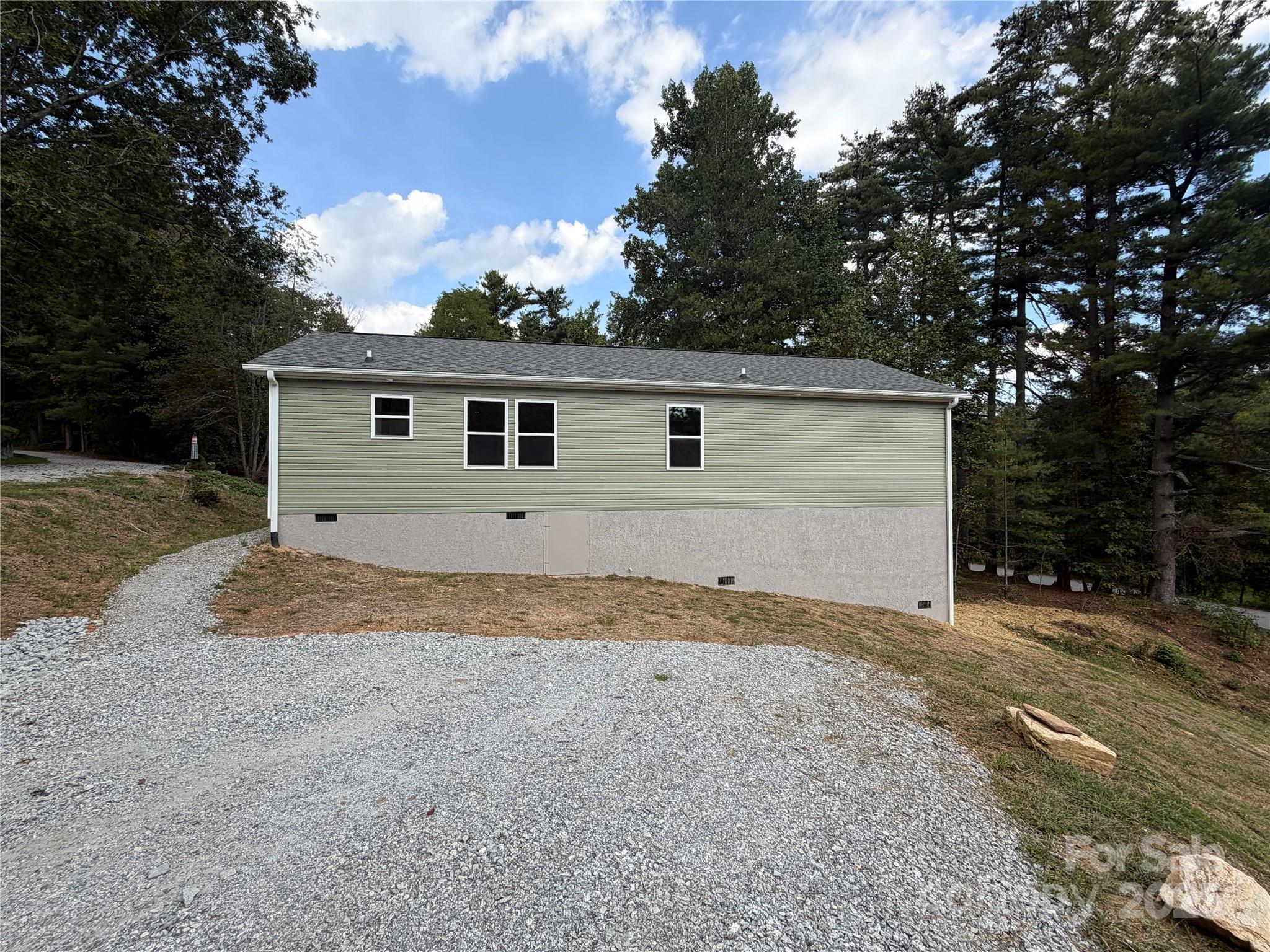 Leonis Mountain Lake Homes - Residential