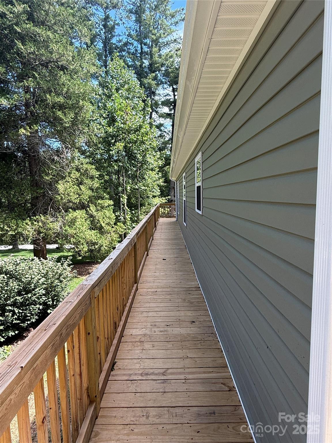 Leonis Mountain Lake Homes - Residential