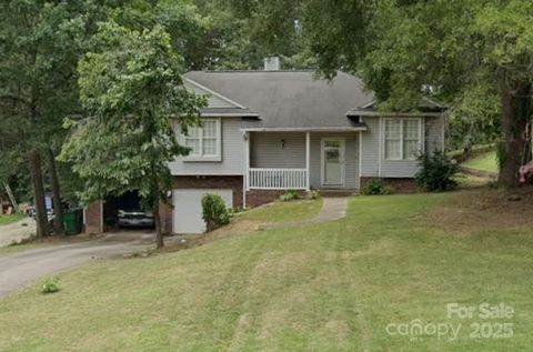 Photo of 5915 Sullins Road, Charlotte, NC 28214 (MLS # 4326928)