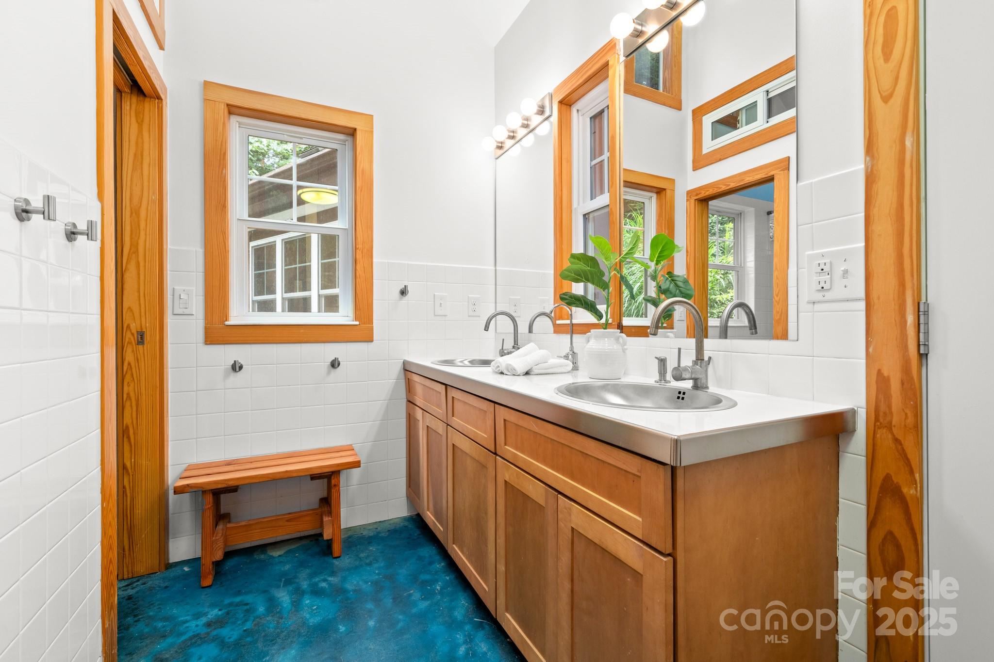 Kenilworth - Residential Income