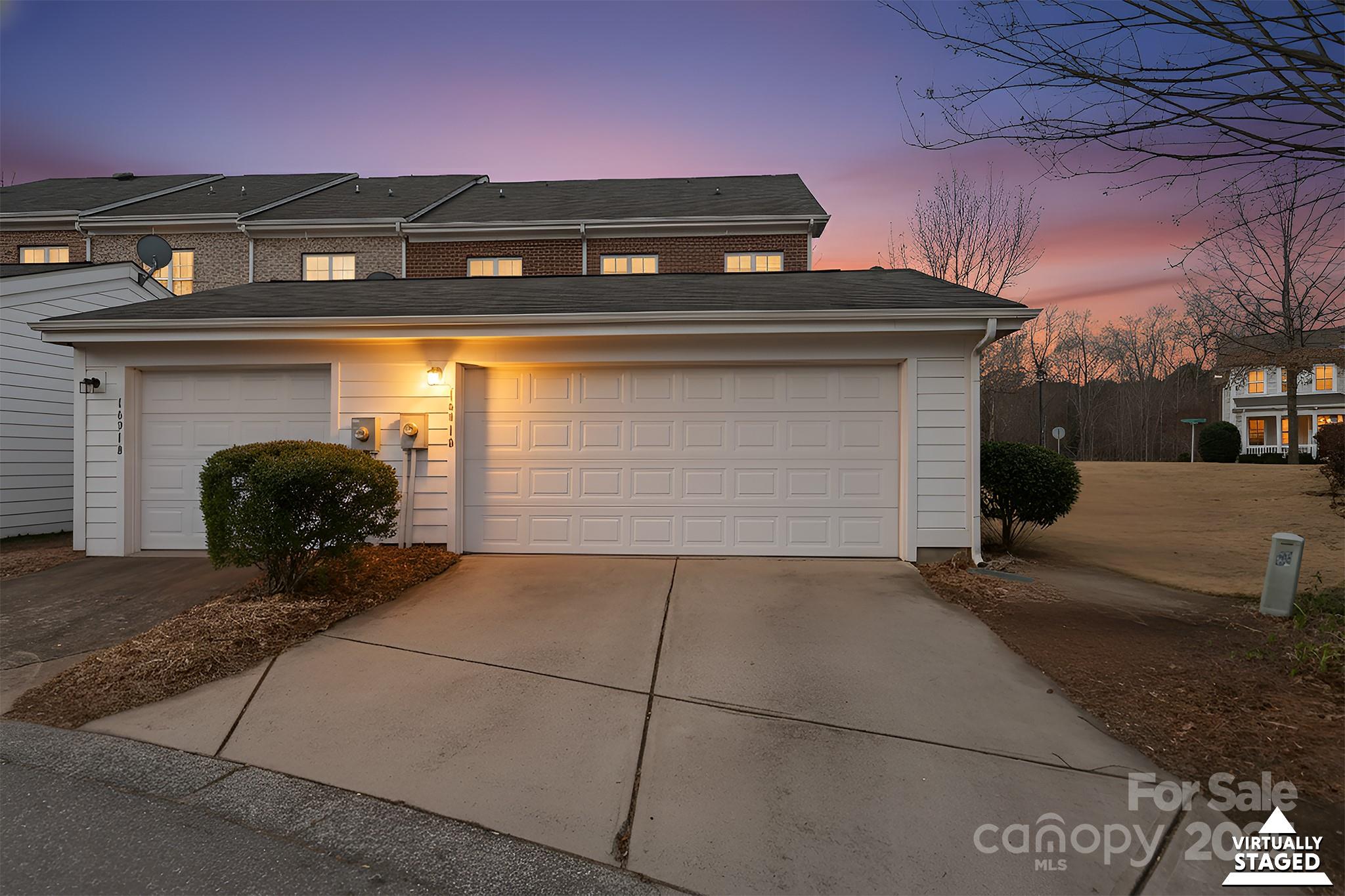 16918 Summers Walk Boulevard