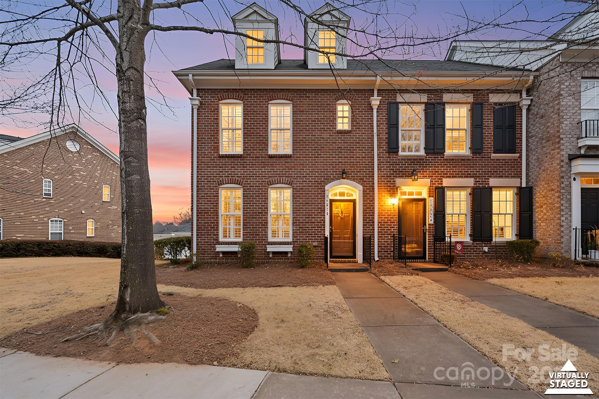 16918 Summers Walk Boulevard