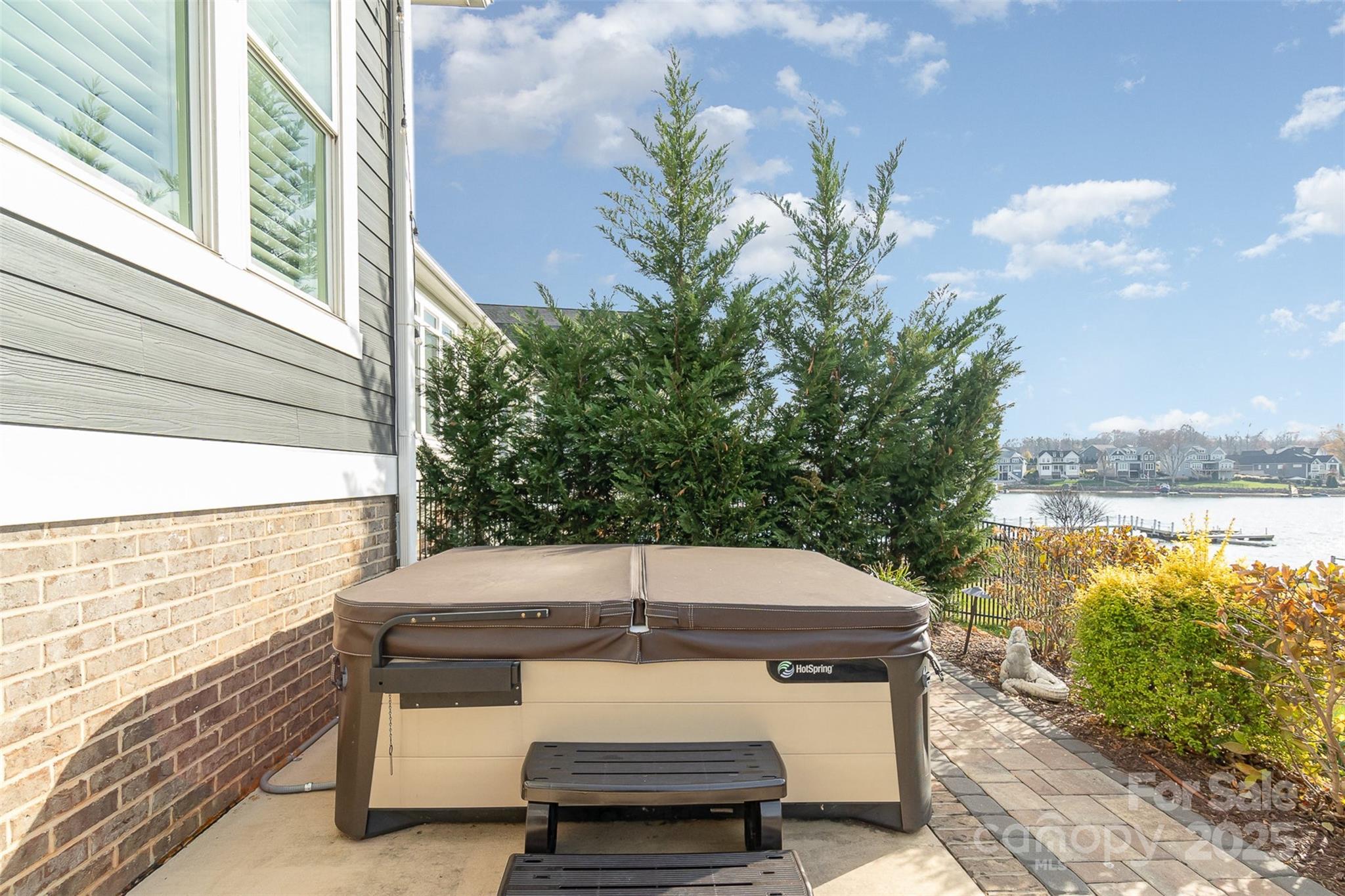 Sisters Cove - Residential