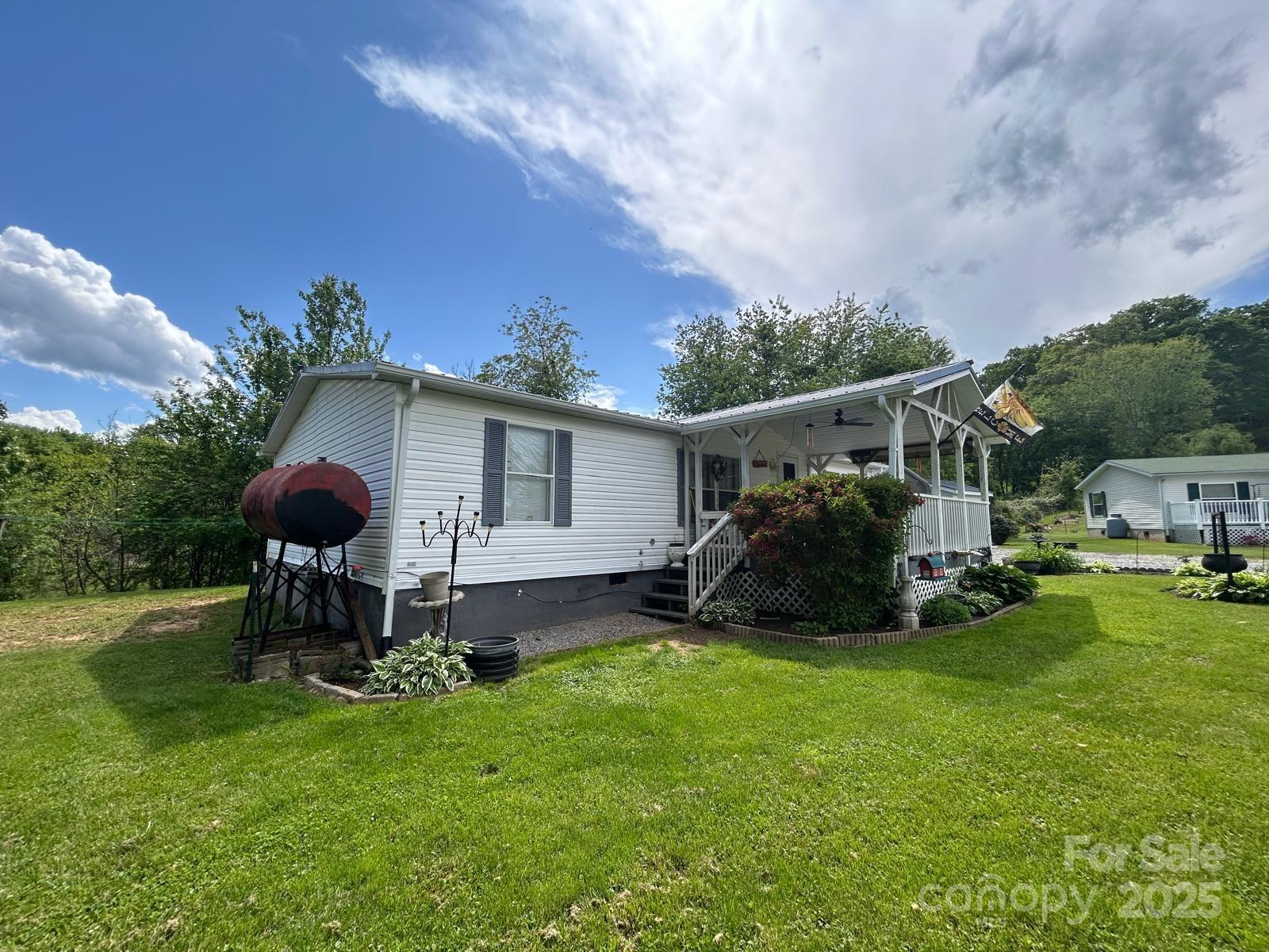 121 J F Morris Drive