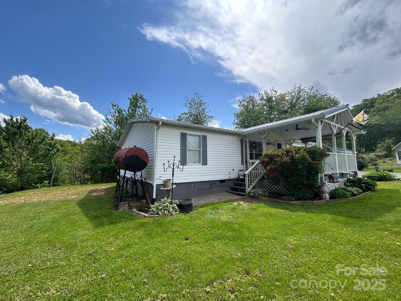 121 J F Morris Drive