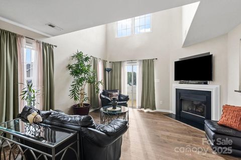 Photo of 1922 Willie Worrell Drive, Charlotte, NC 28215 (MLS # 4297555)