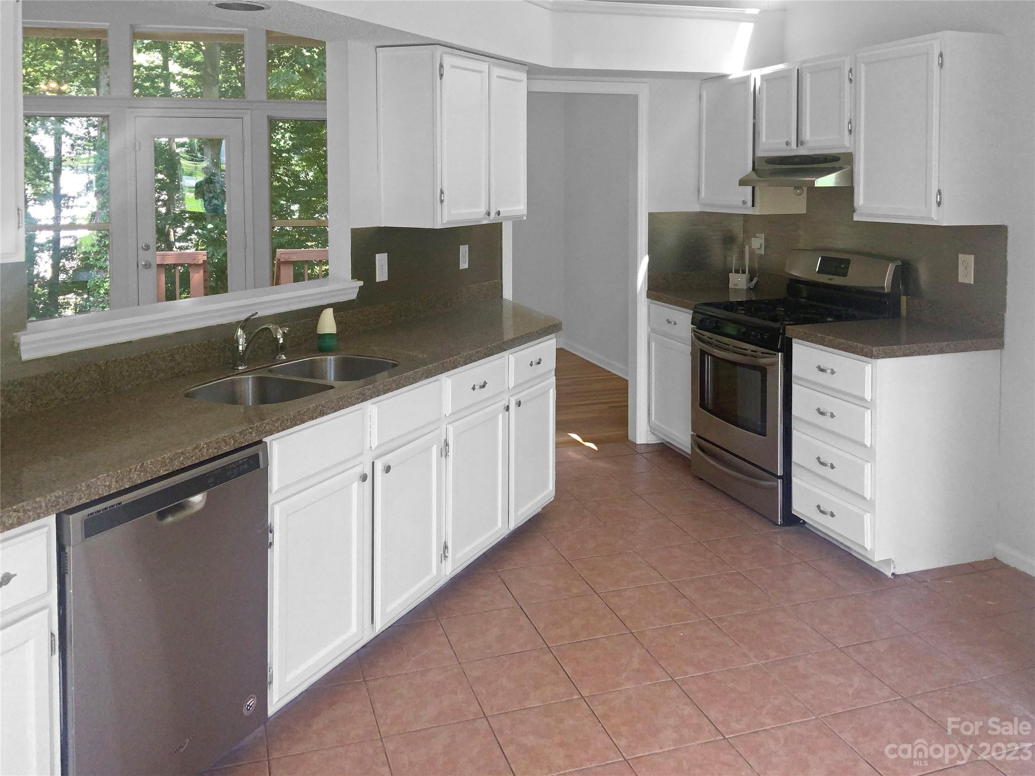 Hubbard Woods - Residential