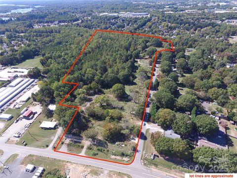 Photo of 110 Perrien Park Loop, Mooresville, NC 28117 (MLS # 4277764)