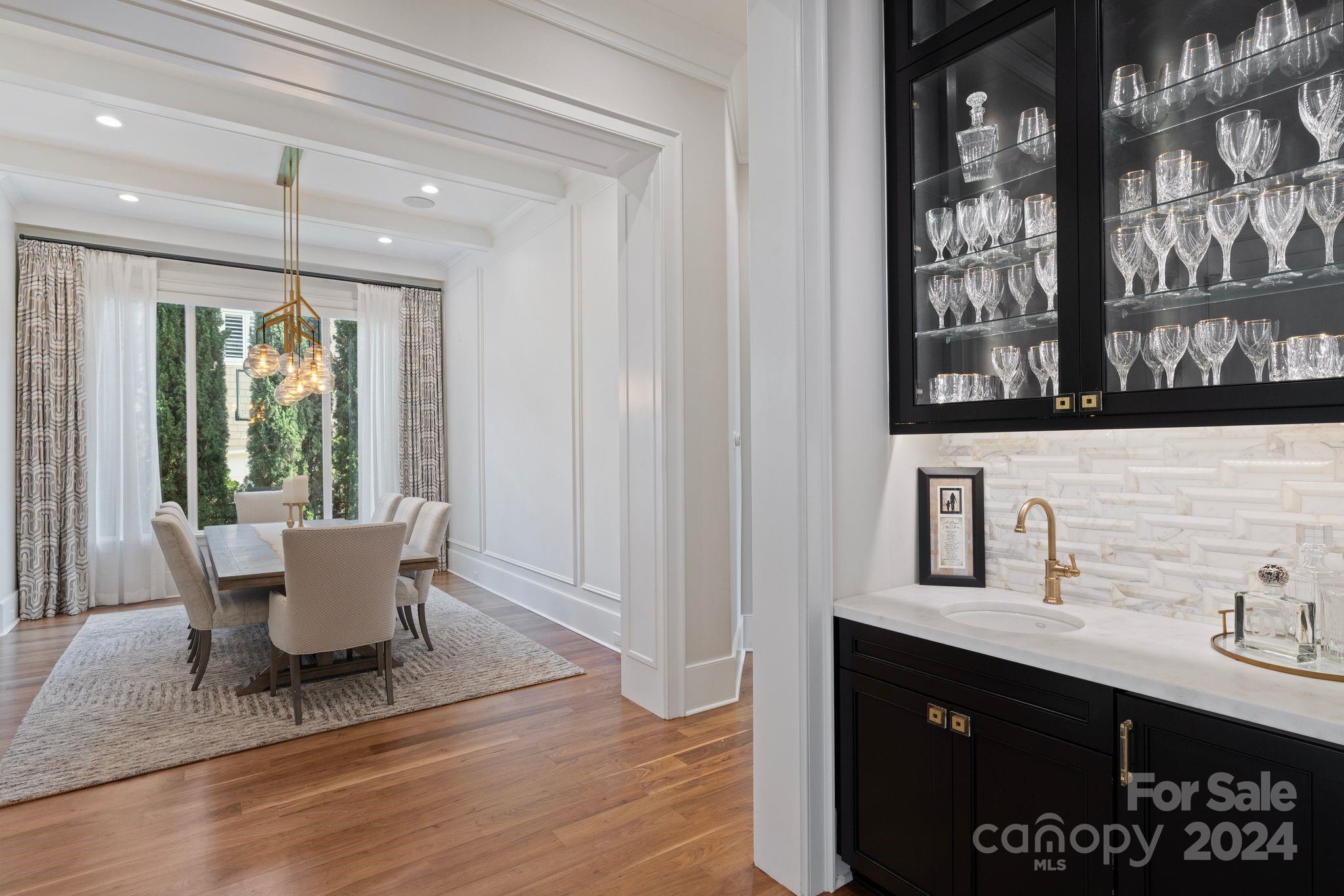 The Peninsula - Residential