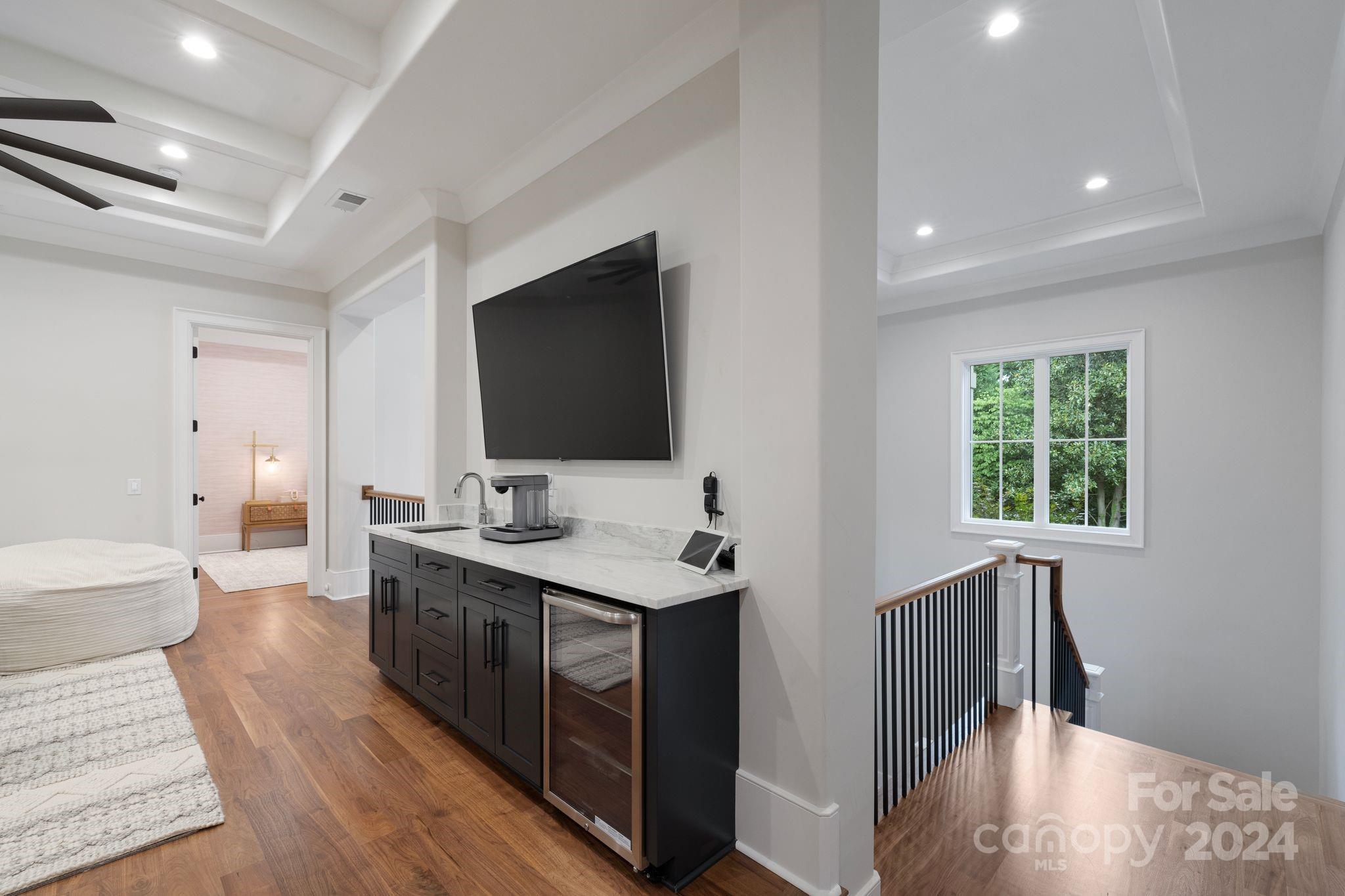 The Peninsula - Residential