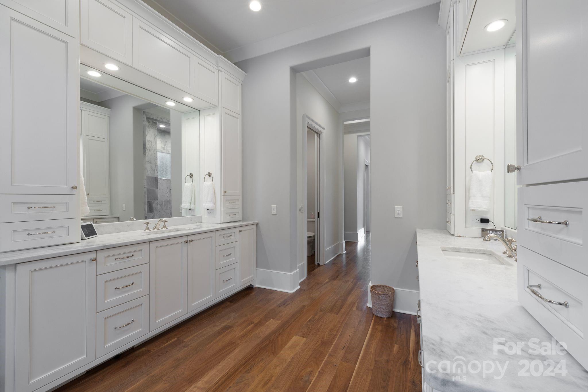 The Peninsula - Residential