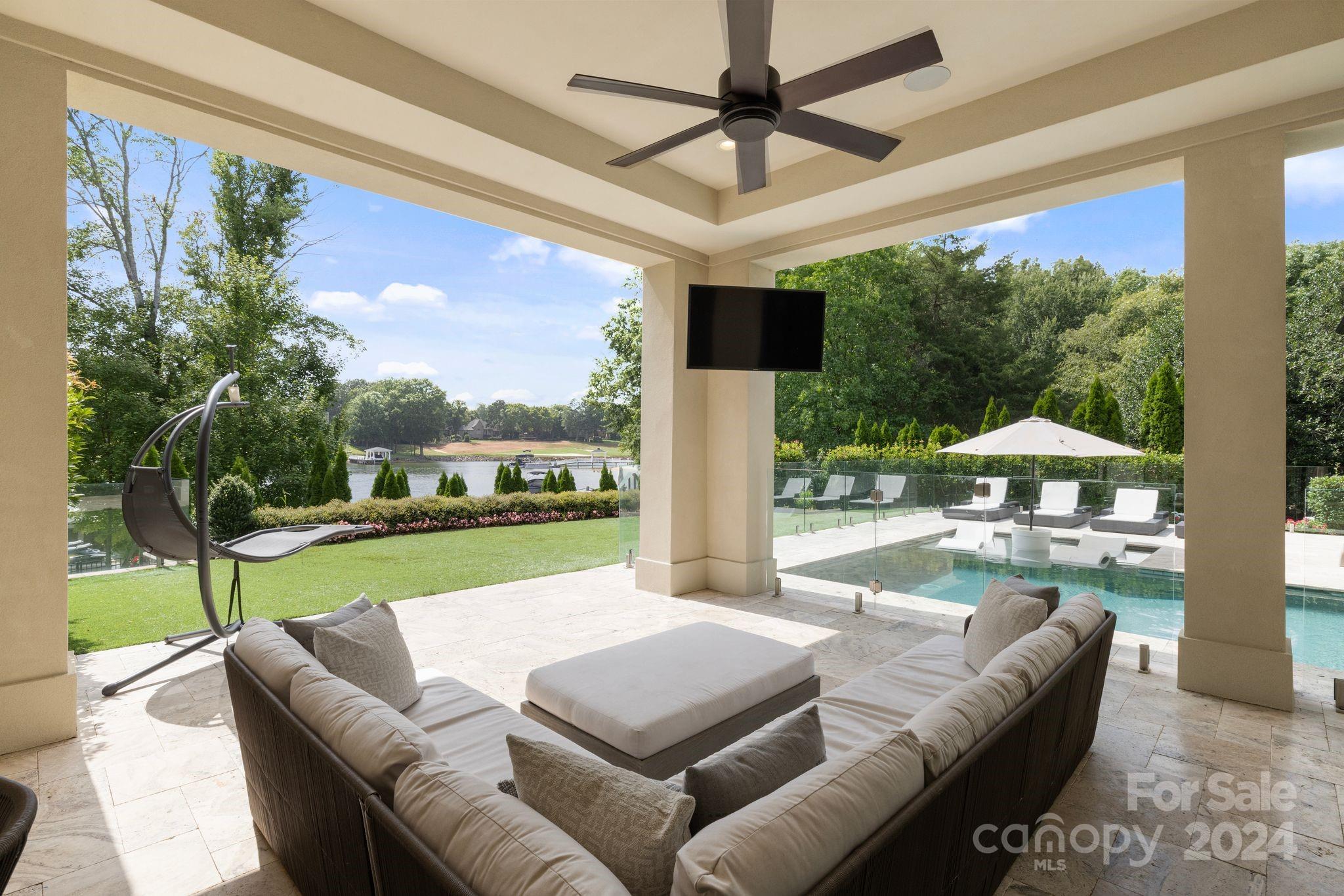 The Peninsula - Residential