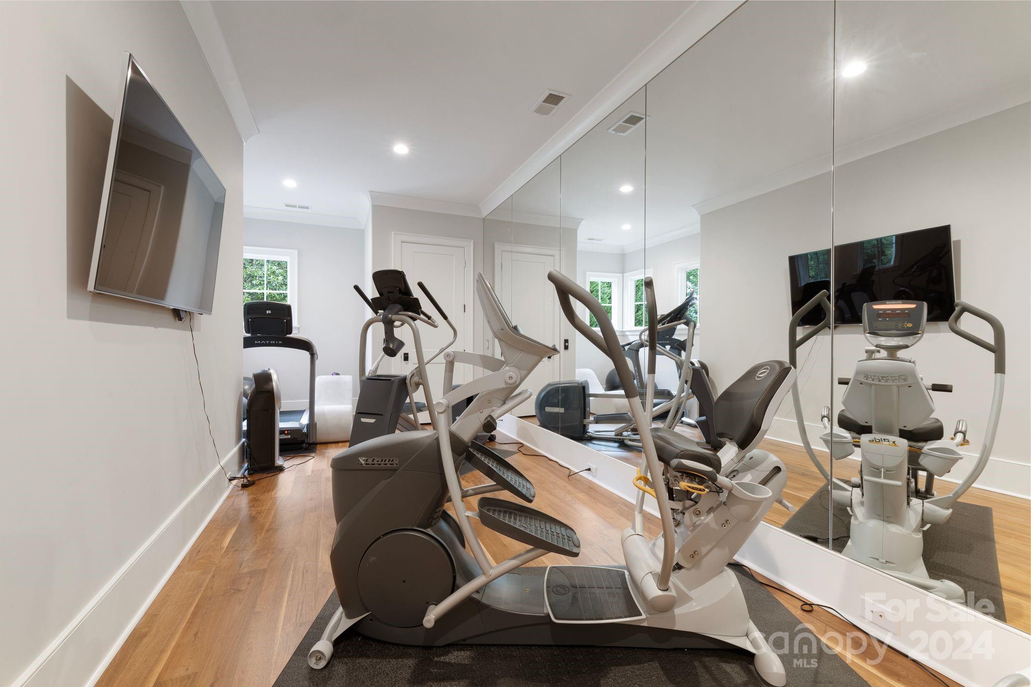 The Peninsula - Residential