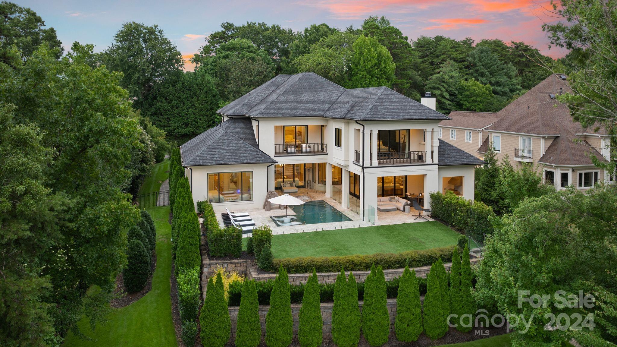 The Peninsula - Residential