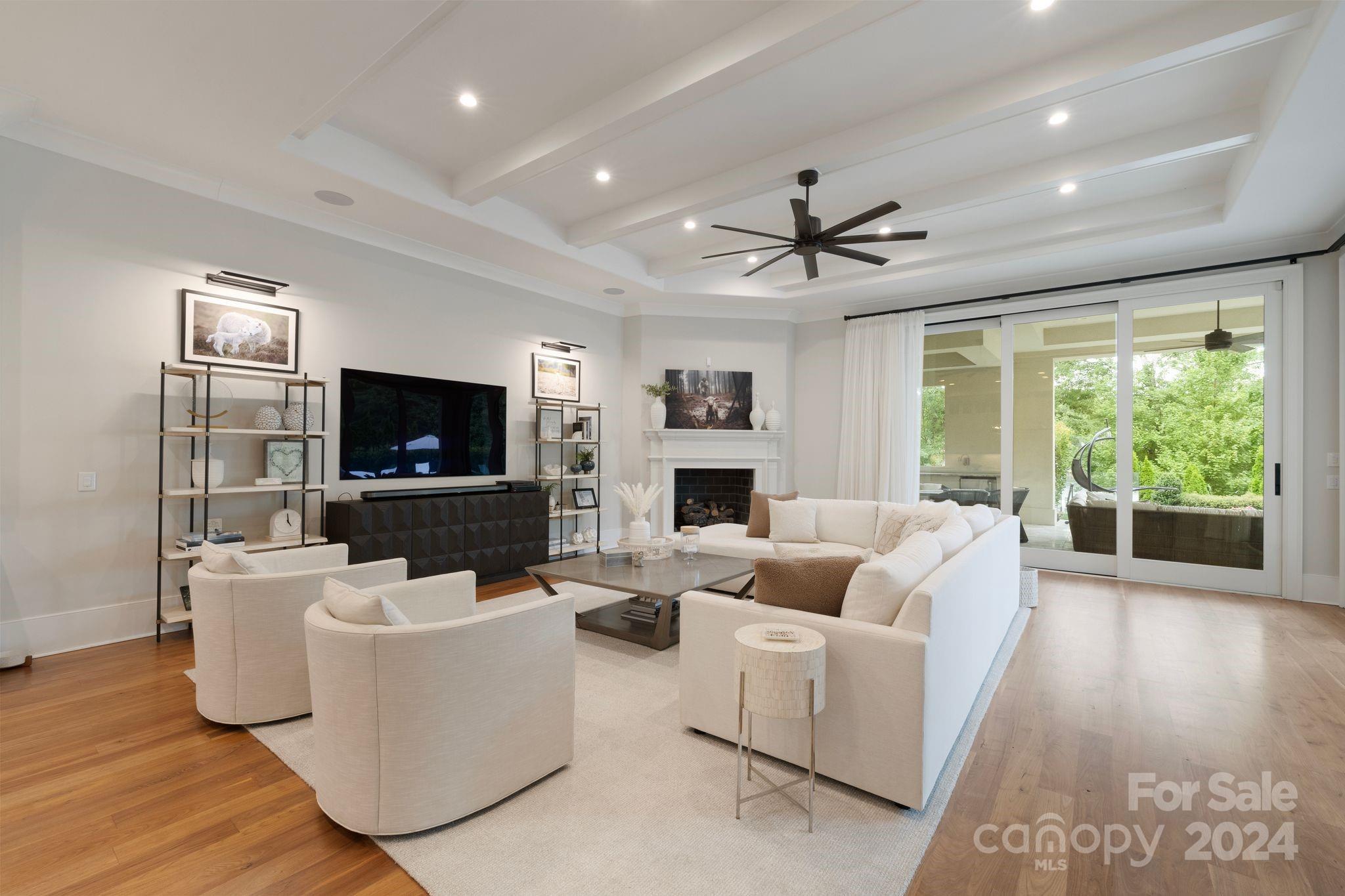 The Peninsula - Residential