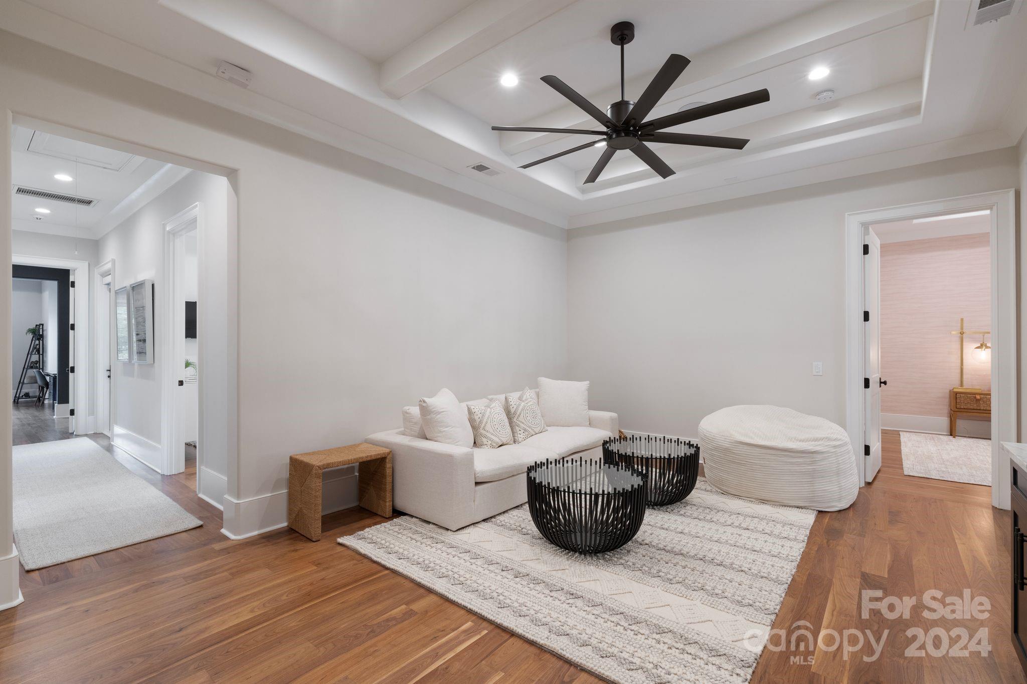 The Peninsula - Residential