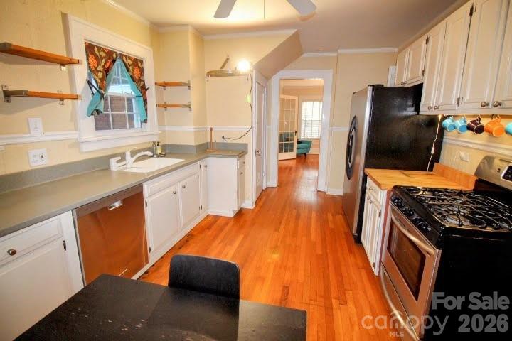 8 Colonial Place
