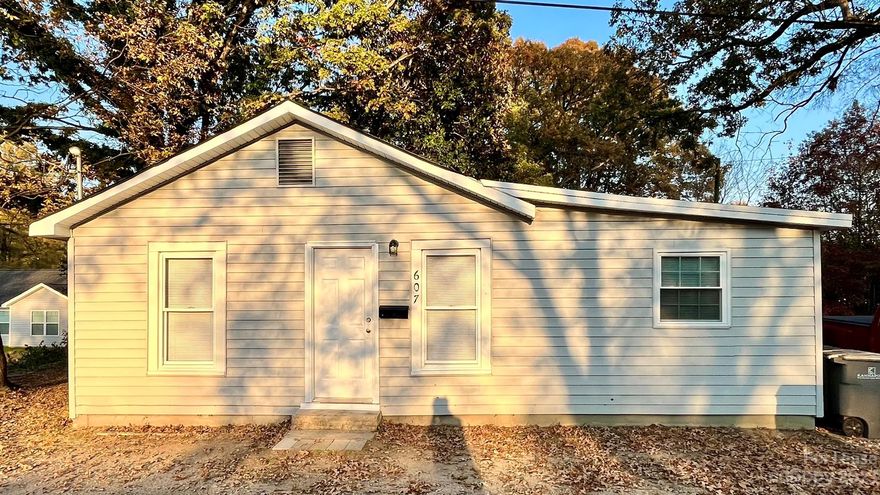 This property is a must see!!!  Newly remodeled, painted and new flooring.