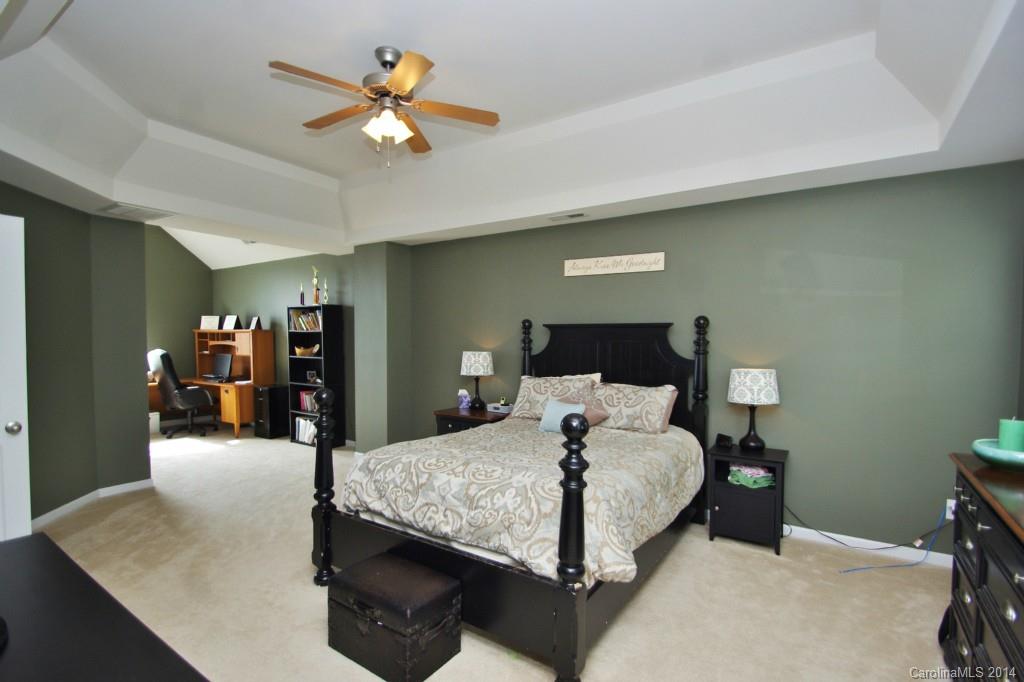 Sandy Pointe - Residential