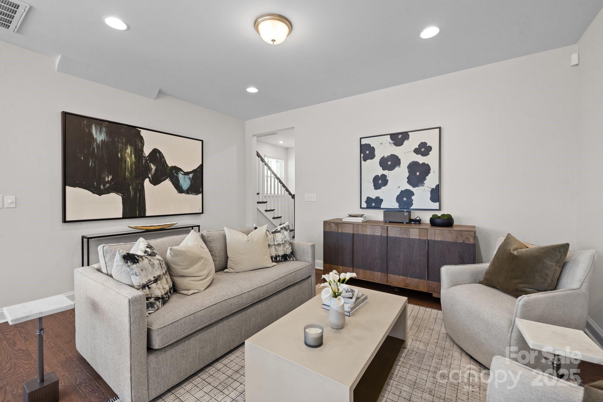 2915 Herringbone Road 38