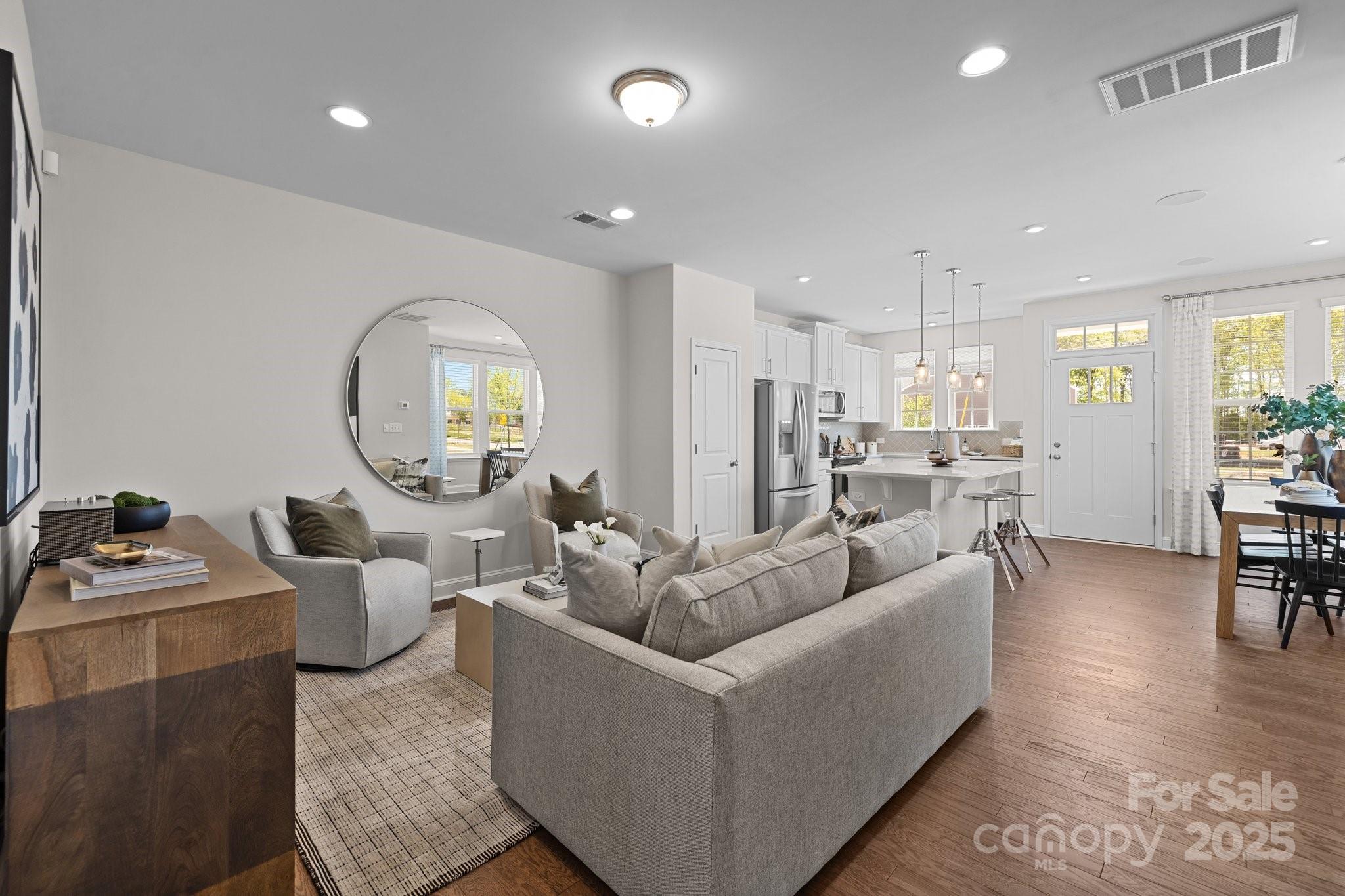 2915 Herringbone Road 38