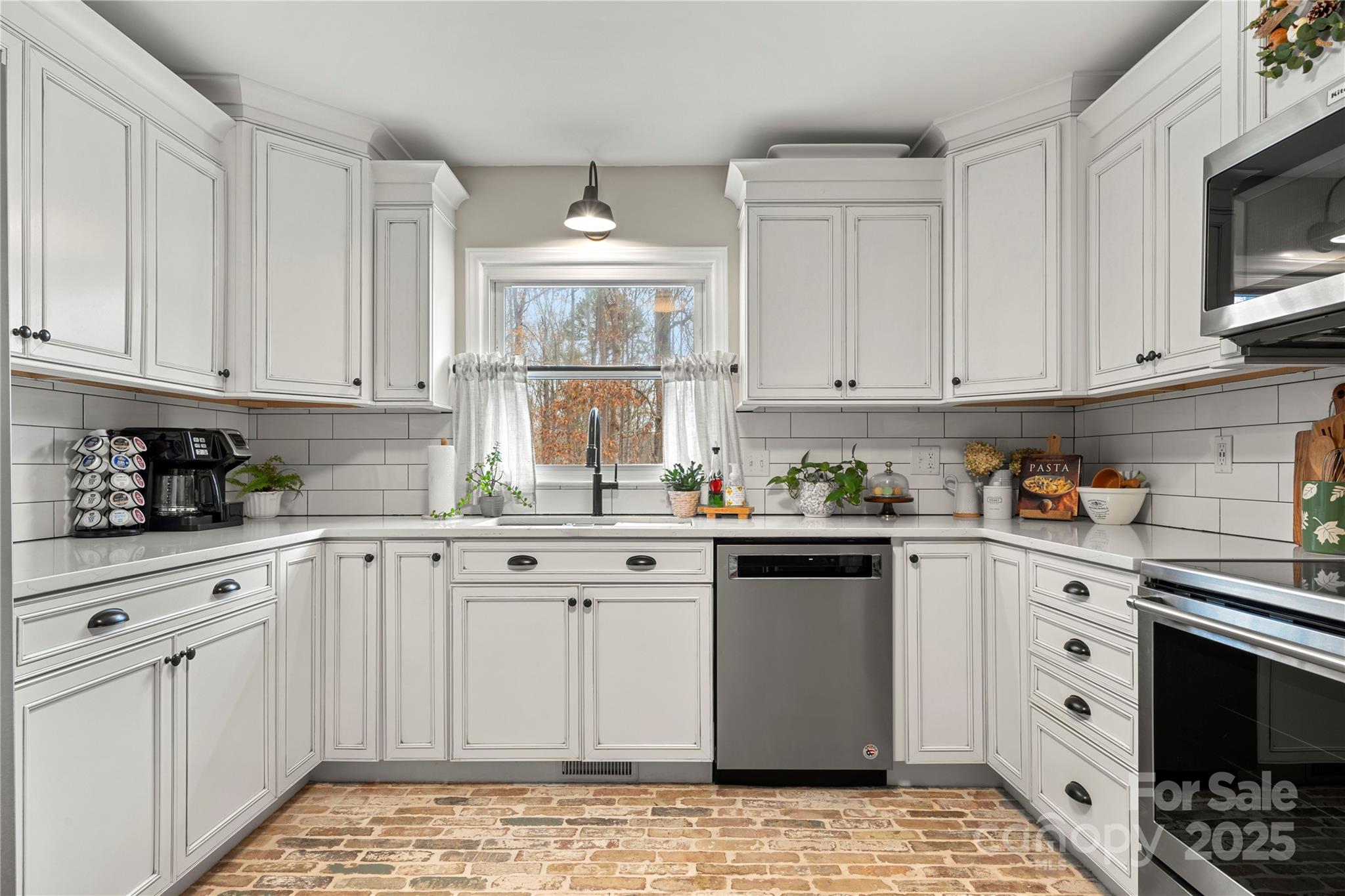 2010 Monticello Drive