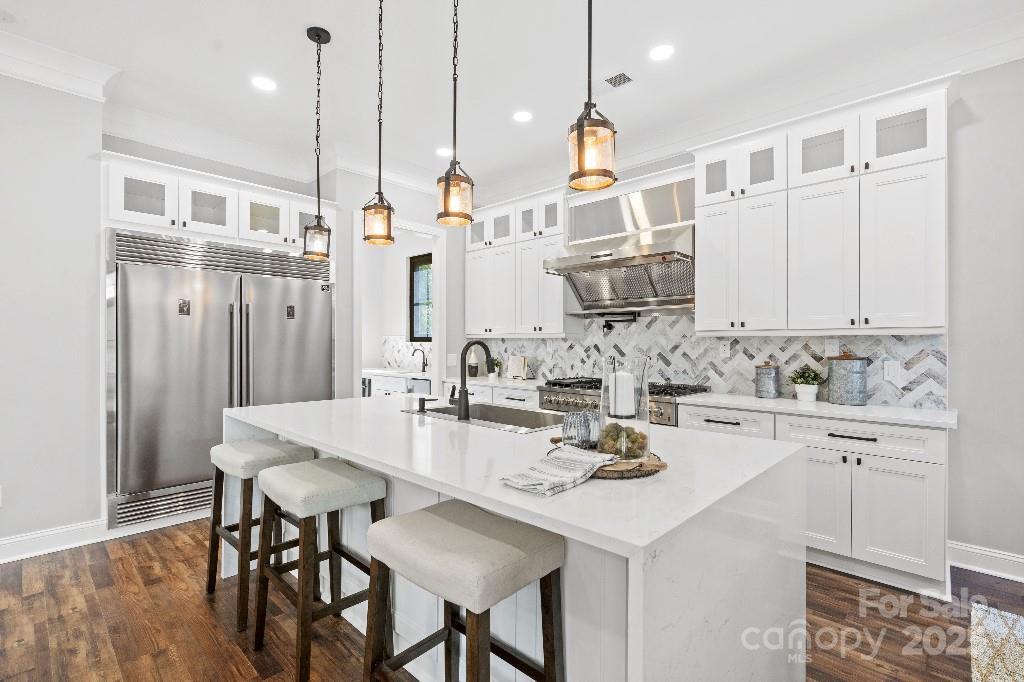 Dixie Manor - Residential