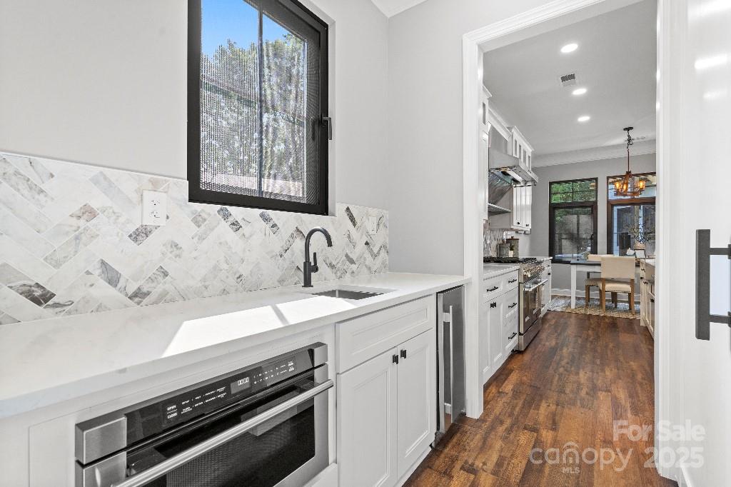 Dixie Manor - Residential